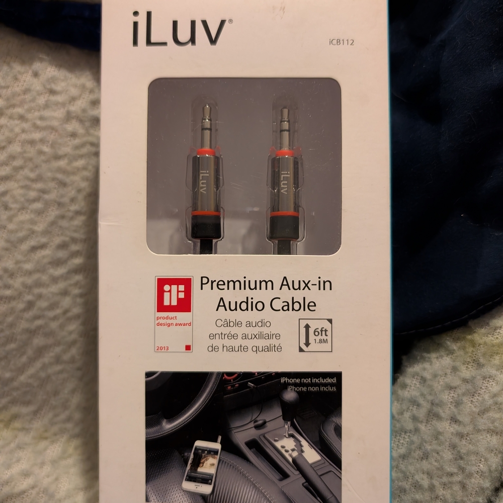 Premium Aux-in Audio Cable - Black and Red
